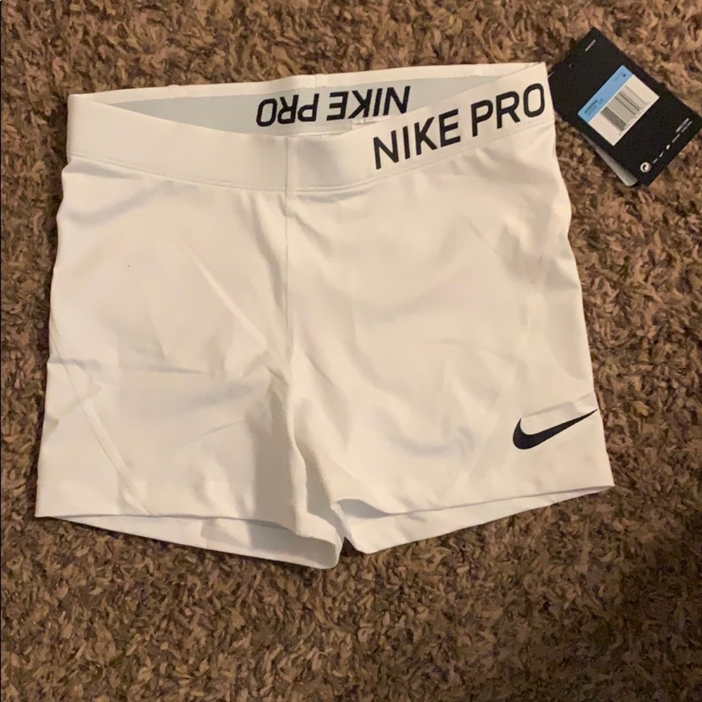 COPY - Nike Pro Spandex/Volleyball shorts